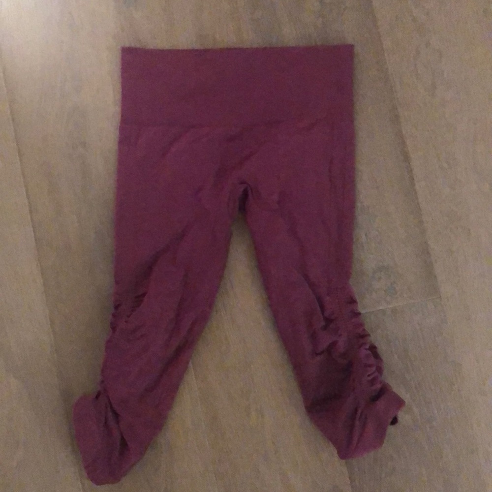 purple lululemon capris